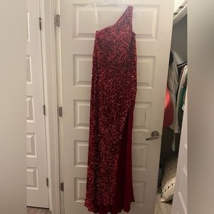 Sherri Hill Dress Size 6, only worn once for a pageant!! Condition is like new!!